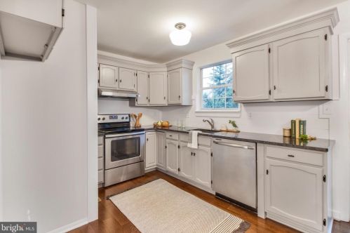 7759 Glen Ave, Riviera Beach, MD 21122-1716