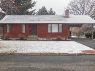 207 33rd Ave, Yakima, WA 98902-2217