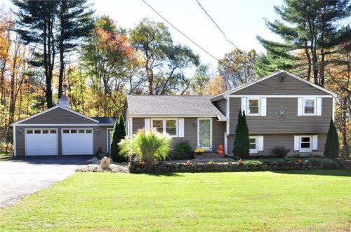 15 Copper Hill Rd, Granby, CT 06035-1526