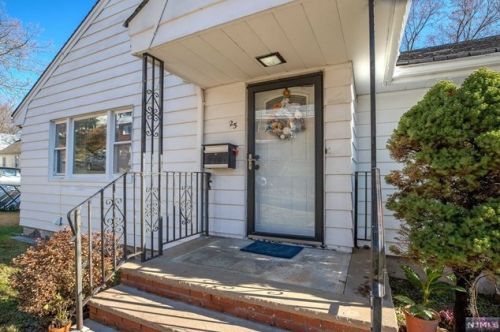 25 Prospect St, Paterson NJ  07506-3717 exterior