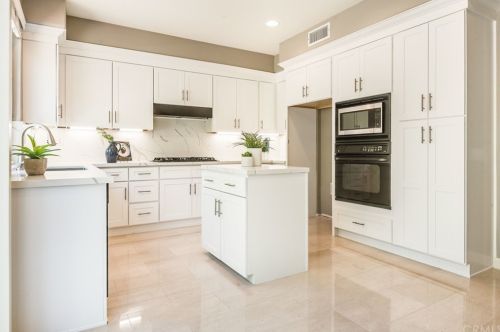 10 Brockton, Irvine CA  92620-7911 exterior