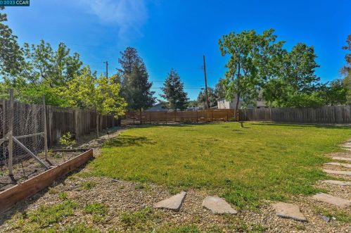 4375 Dorset Ct, Concord CA  94521-4220 exterior