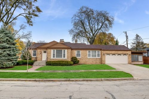 521 Parkview Ave, Elmhurst, IL 60126-4113