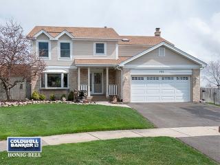725 Small Ct, Naperville, IL 60563-0451
