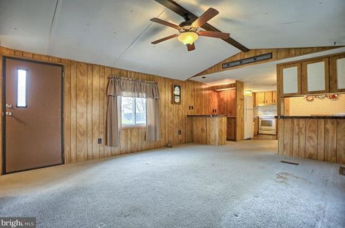 606 Spg Gdn St, Carlisle PA  17013-2526 exterior