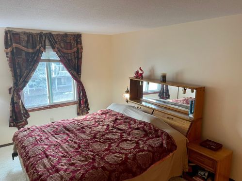 5943 Fernwood St, Saint Paul MN  55126-8458 exterior