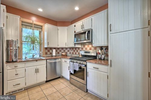 38 Vine St, Lancaster PA  17602-3549 exterior