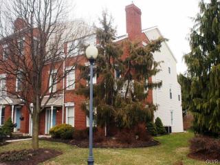 2331 Fox Meadow Dr, Allentown, PA 18104-6672