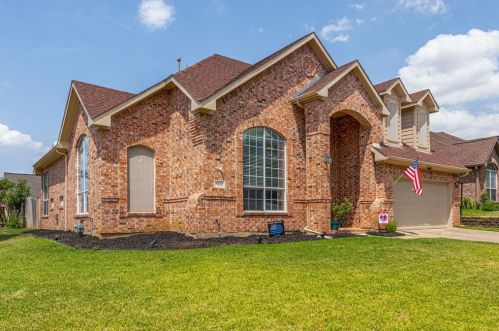 7901 Klamath Mountain Rd, Fort Worth, TX 76137-4356