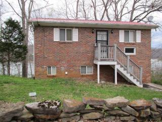 1396 Austin Lake Rd, Baxter, TN 38544-6818