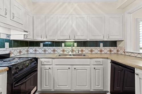 120 Maison Pl, Atlanta GA  30327-4026 exterior