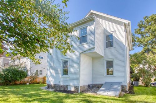 53 Mead Ave, Greenwich CT  06830-6812 exterior