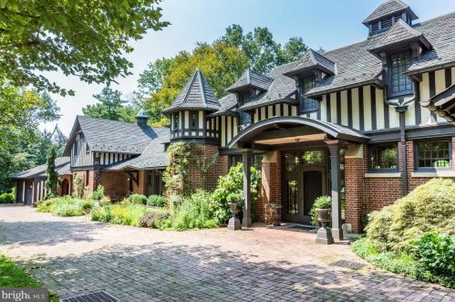 20 Greenhouse Dr, Princeton NJ  08540-4801 exterior