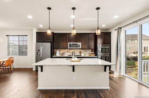 4820 Versailles St, Denver CO  80015-6801 exterior