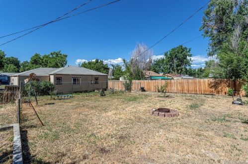 1242 Del Mar Pkwy, Denver CO 80010-3352 exterior