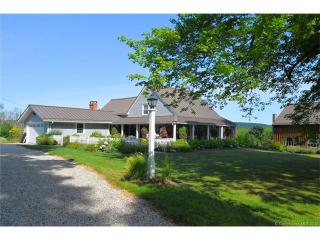 1 Wallens Hill Rd, Winsted, CT 06063-4405