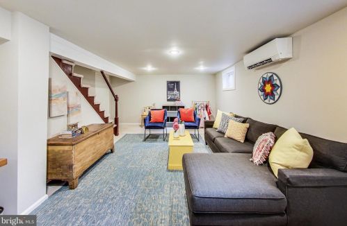 610 Ellsworth Dr, Silver Spring MD 20910-4301 exterior