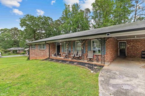 5872 Margaret Cir, Atlanta, GA 30349-6171