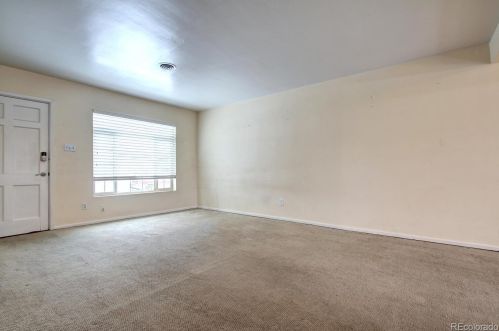 928 Scranton St, Denver CO  80011-6404 exterior