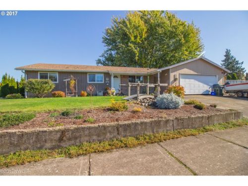 463 52nd Pl, Springfield, OR 97478-6106