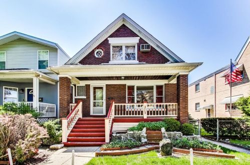 5143 Strong St, Chicago, IL 60630-2328