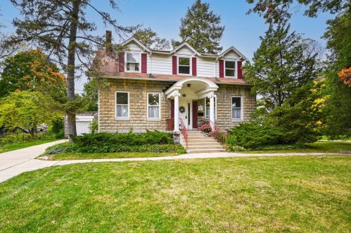 290 Forest Ave, Glendale Heights, IL 60137-5339