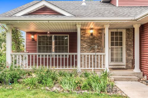 3976 Cheshunt Dr, Saint Paul, MN 55125-2727
