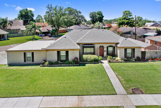 51 Howard St, Gretna, LA 70053-4915