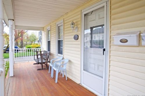 53 Plattsville Ave, Norwalk, CT 06851-6138