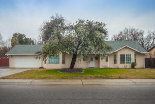 6447 Creekside St, Redding, CA 96001-5838