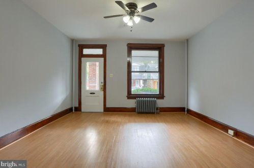 1726 Herr St, Harrisburg PA  17103-1538 exterior