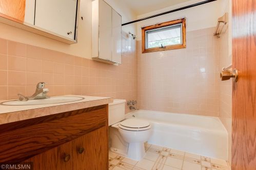 1260 Clarence St, Saint Paul MN  55106-2062 exterior