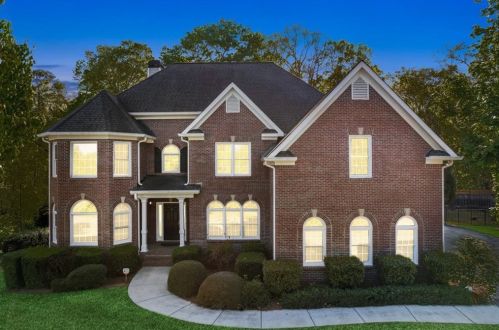 3794 Lost Oak Dr, Buford, GA 30519-4573
