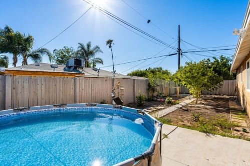 4106 Madrona Rd, Riverside CA  92504-2919 exterior