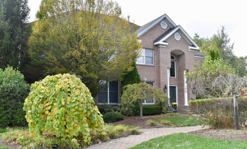 41 Mill Pond Rd, Jackson Twp, NJ 08527-4890