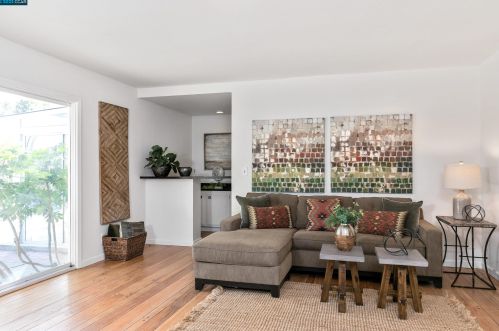 1764 Sattler Dr, Concord CA  94519-1511 exterior