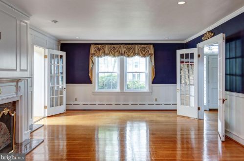 104 Treaty Elm Ln, Tavistock NJ 08033-3413 exterior