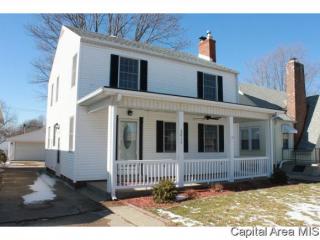 2017 7th St, Springfield, IL 62702-1746