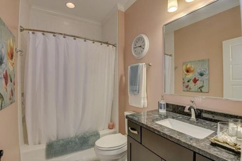 1045 Peninsula Xing, Evans GA  30809-4330 exterior