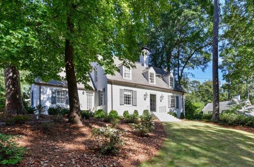 4238 Club Ln, Atlanta, GA 30319-1140