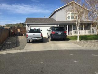 203 Joyce Pl, Yakima, WA 98908-1494