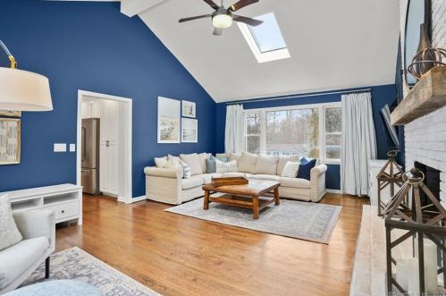 54 Misty Ln, Upper Stepney CT  06468-3215 exterior