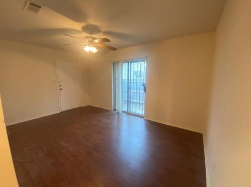 2302 Coleman Ave, Fort Worth TX  76105-5601 exterior