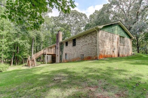 60 Spring Ct, Porterdale, GA 30016-5364