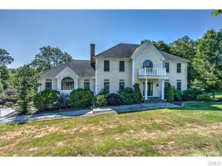 60 Trailside Dr, Upper Stepney, CT 06468-1480