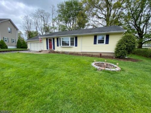 26 Valley View Dr, Dover, NJ 07803-3022