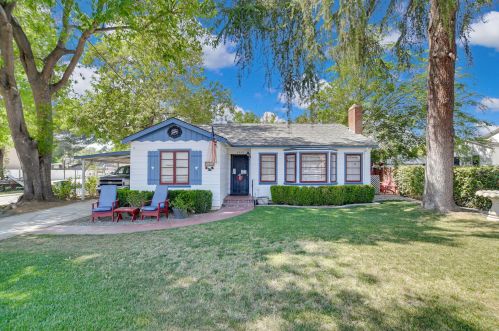 5933 Greenfield Ave, Riverside, CA 92506-1918