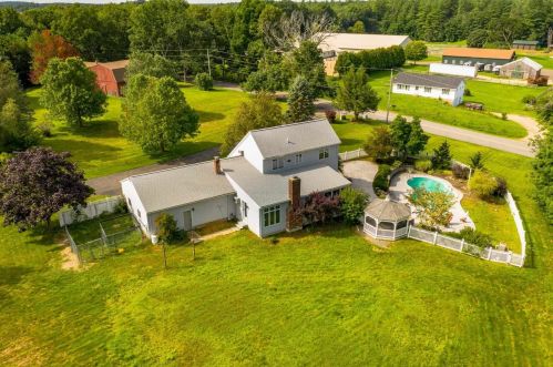 190 County Farm Cross Rd, Dover NH  03820-6006 exterior