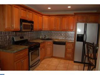 1 Willow Ct, Trenton NJ  08619-4619 exterior