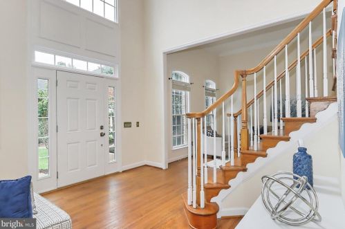 6834 Creek Crest Way, Springfield, VA 22150-4608